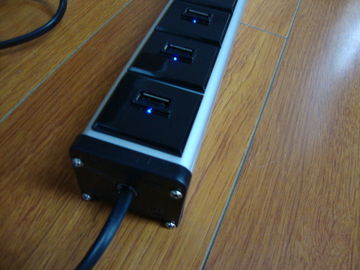چندین نوار 11 پورت USB با حفاظت از خروجی برای استفاده خانگی / تجاری
