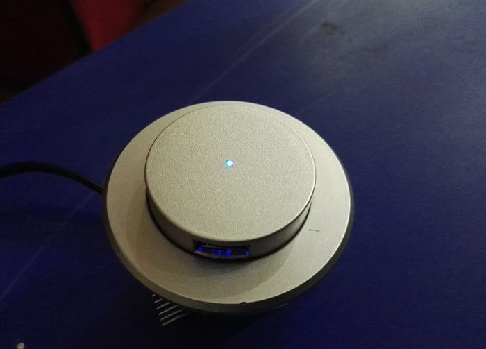 شارژر قابل حمل مسافرتی USB با شارژر 2 X USB با شارژر متصل می شود