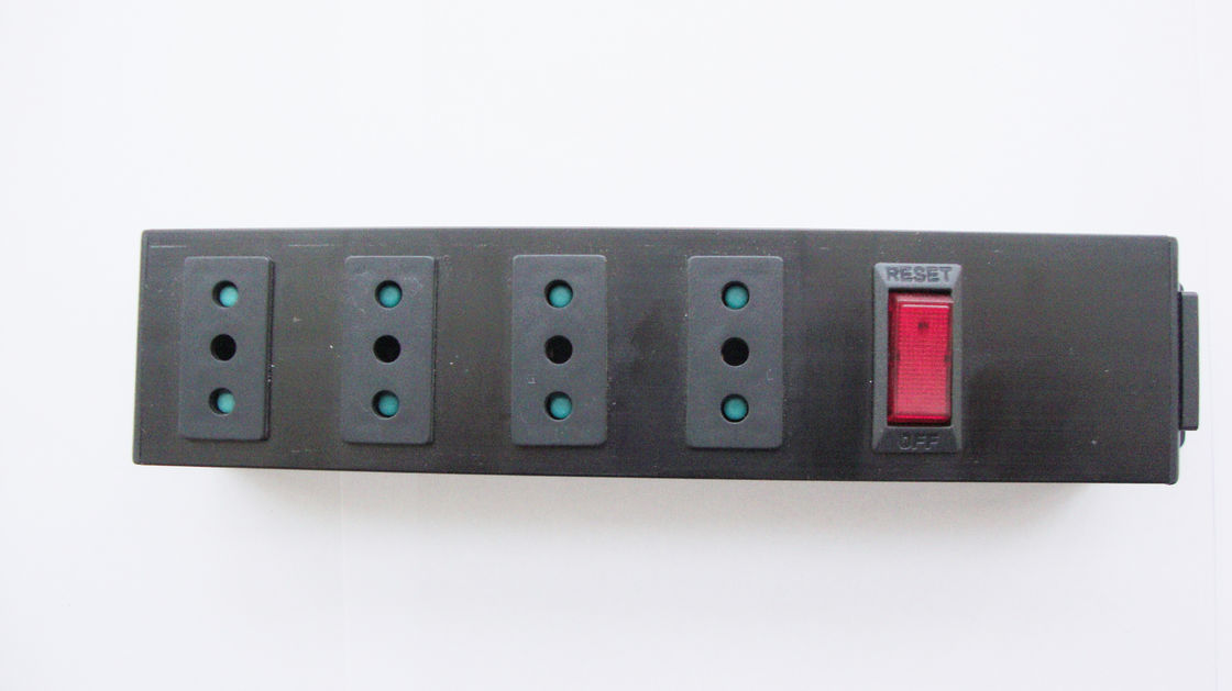 ايتاليا / شيلي 4 خروجي قدرت پانل قدرتمند اروپا با محافظ خروجي / خاموش سوئيچ و اتصال IEC 320 Plug