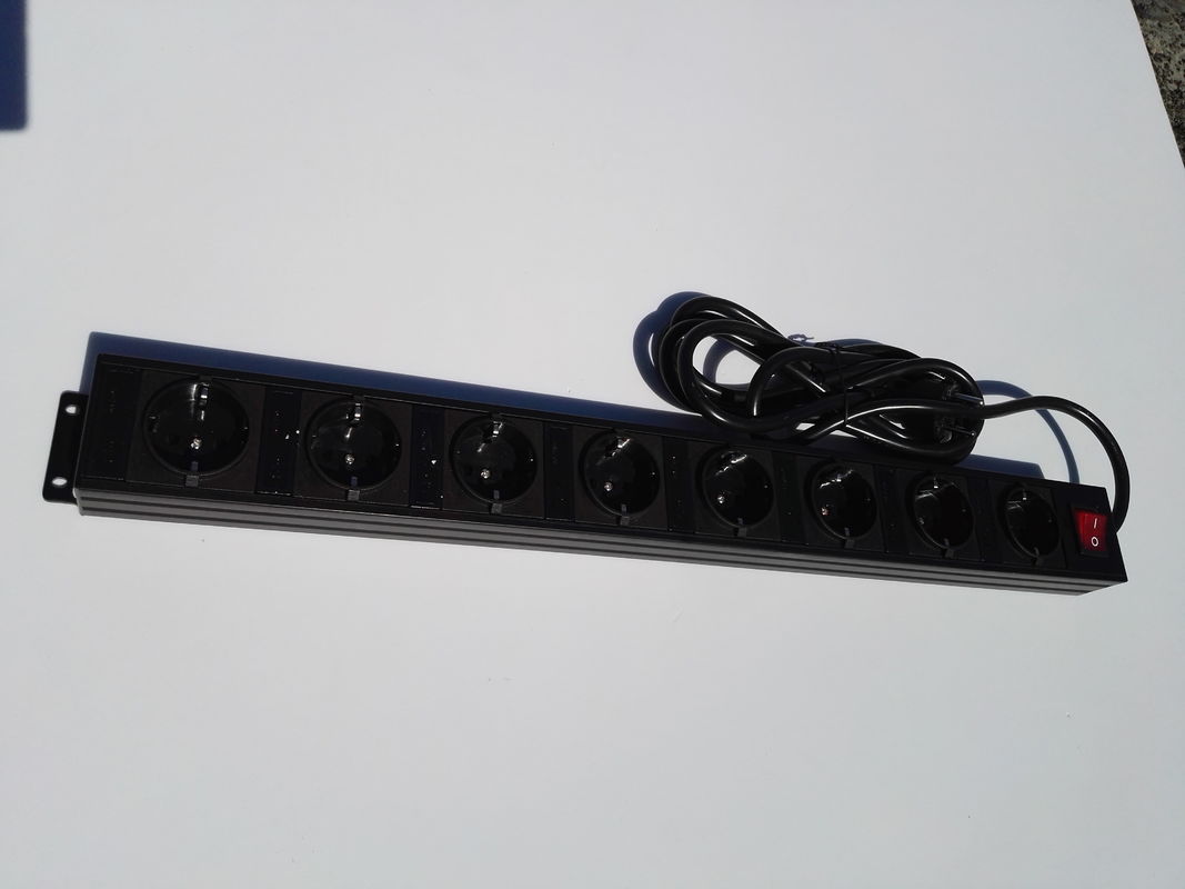 آلمان نوار مشکی 8 با نوار فوق العاده بلند / آلومینیوم Schuko Plug