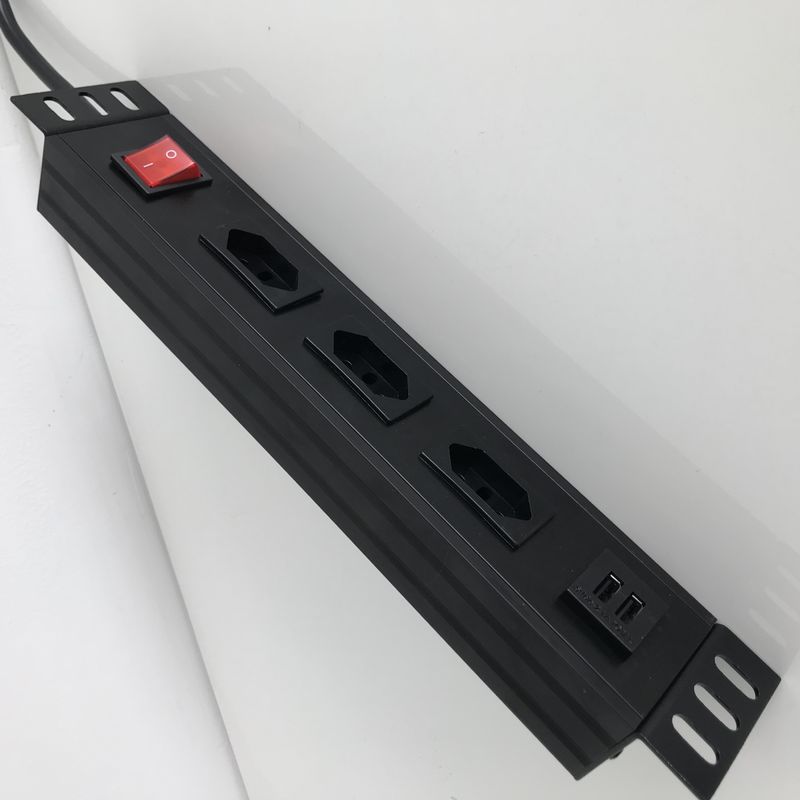 پورت USB دوبلکس و 3 پریز برق سوئیسی با پوسته آلومینیومی سیم 2M